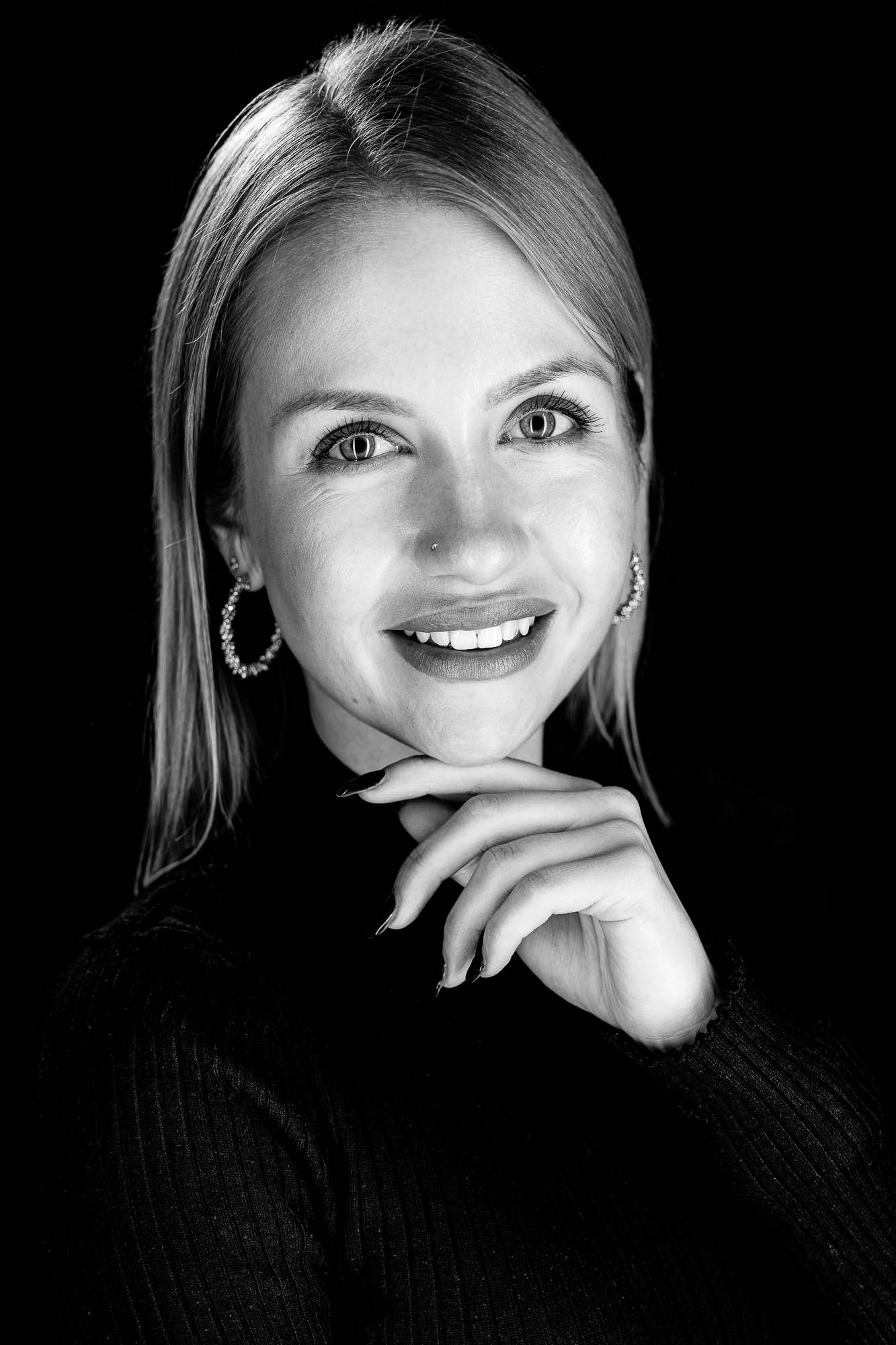 Export x3 Headshot  06658 Dez 01 2019 Bearbeitet Headshots 2019  Miro Nicole Nadine